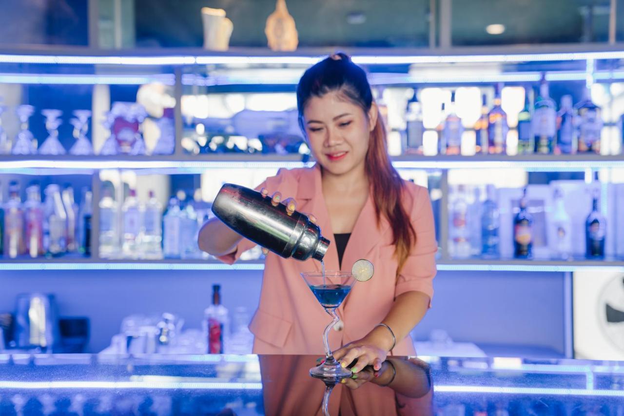 Noble House Patong Otel Dış mekan fotoğraf