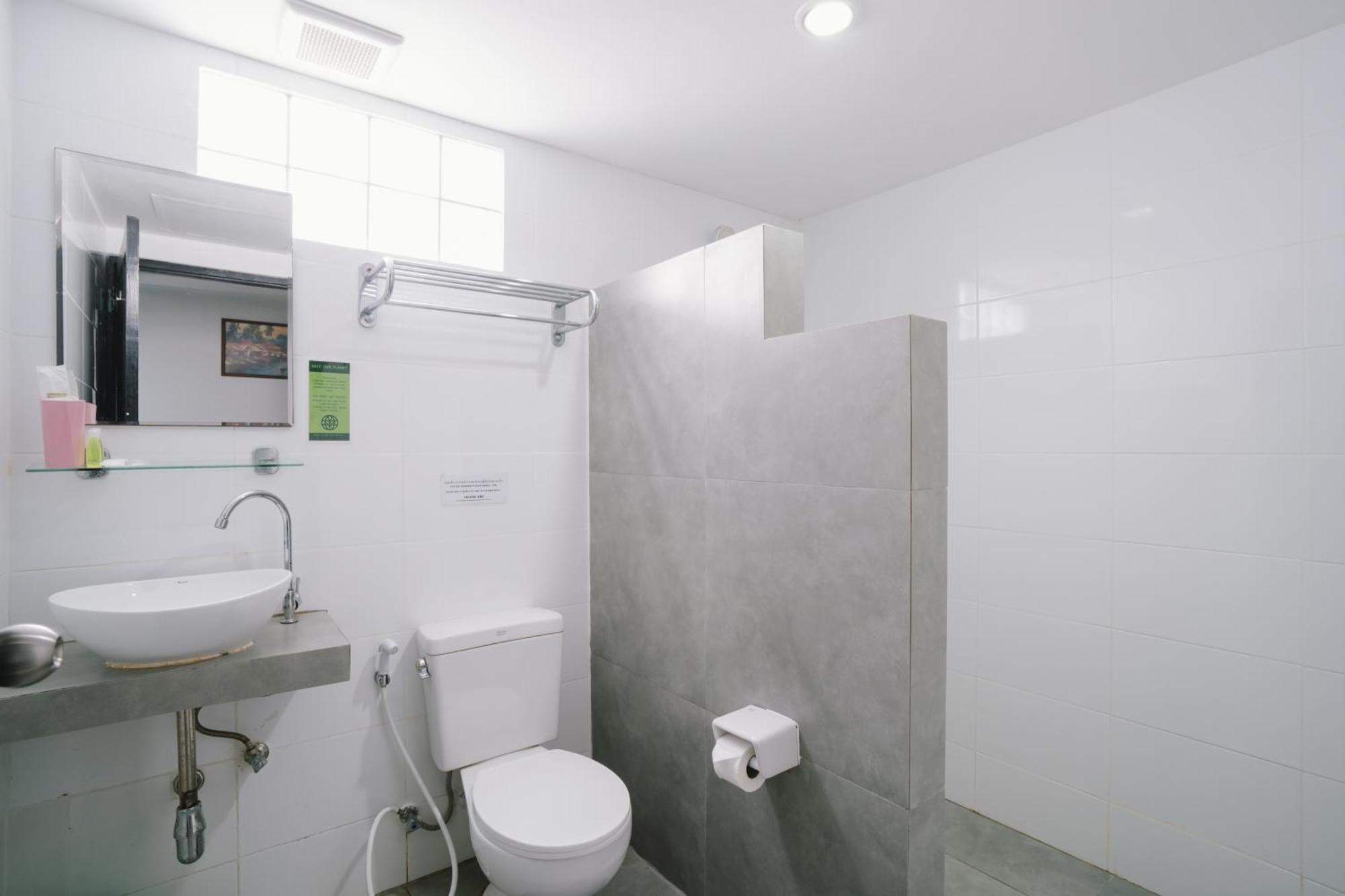 Noble House Patong Otel Dış mekan fotoğraf